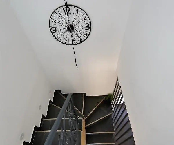 Stone Diamond Feriehus