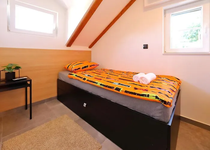 Stone Diamond Nyaraló Zára