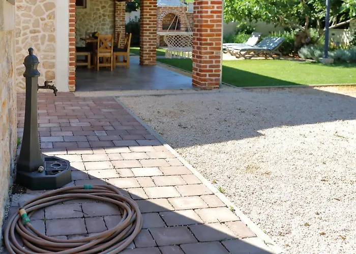 Stone Diamond Nyaraló *