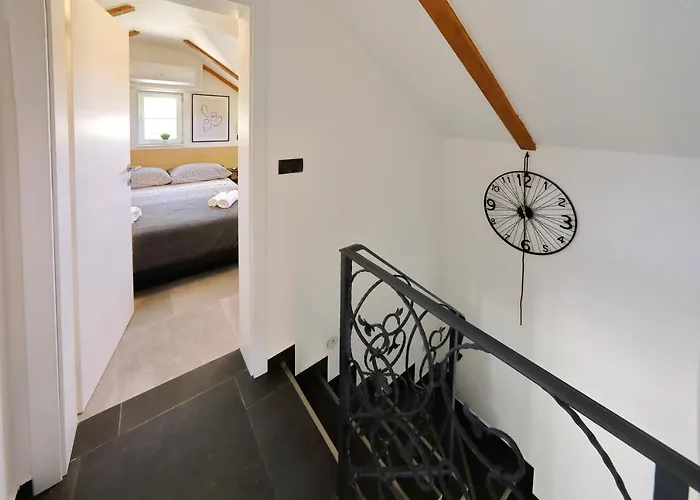 Nyaraló Stone Diamond Zára